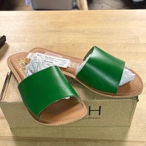 BEACH by Matisse Green Slide Sandals
